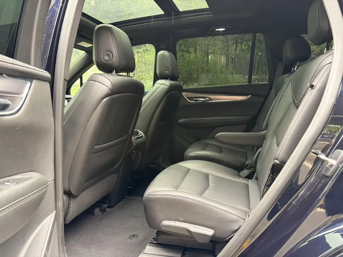 2021 Cadillac XT6 2.0T 237HP L4 9AT,autocango,china used car exporter,china ev exporter,chinese used car exporter,chinese used ev exporter