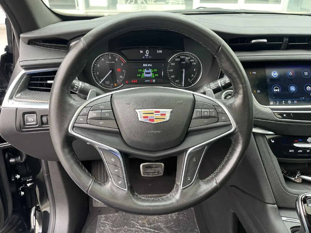 2022 Cadillac XT5 2.0T 237HP L4 9AT,autocango,china used car exporter,china ev exporter,chinese used car exporter,chinese used ev exporter