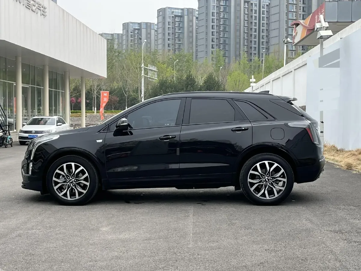 2022 Cadillac XT5 2.0T 237HP L4 9AT,autocango,china used car exporter,china ev exporter,chinese used car exporter,chinese used ev exporter