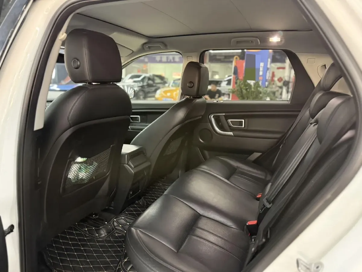 2018 Land Rover Discovery Sport 2.0T 241HP L4 9AT,autocango,china used car exporter,china ev exporter,chinese used car exporter,chinese used ev exporter