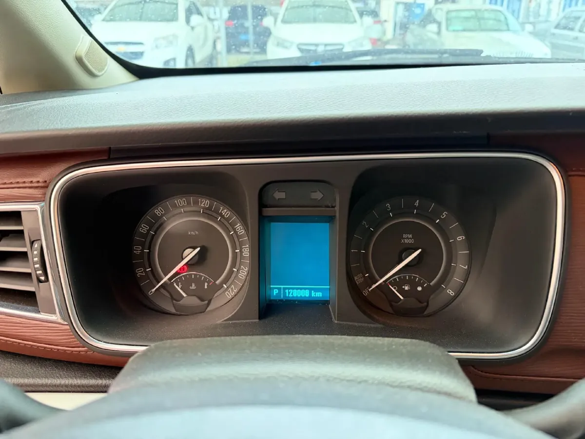 2018 Buick GL8 2.0T 260HP L4 6AT,autocango,china used car exporter,china ev exporter,chinese used car exporter,chinese used ev exporter