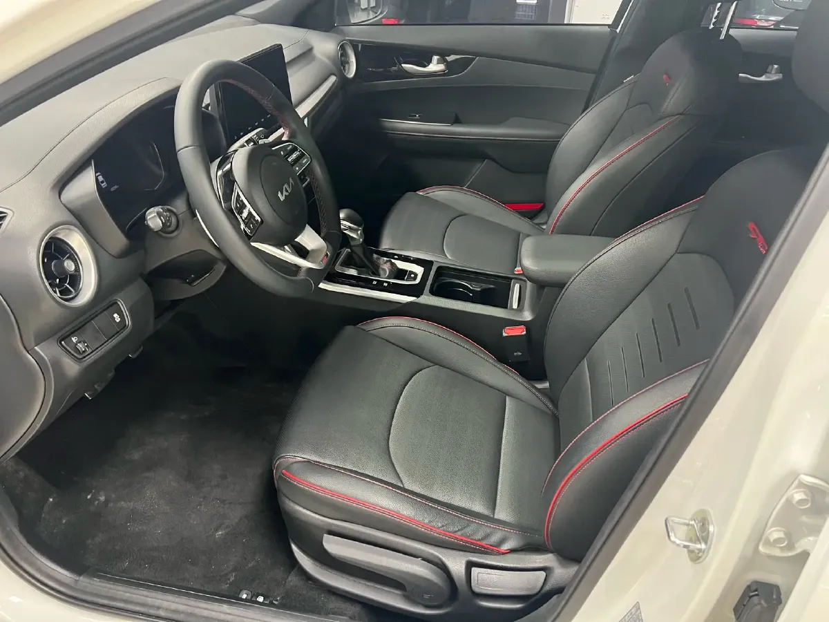 2021 Kia K3 1.4T 130HP L4 7DCT,autocango,china used car exporter,china ev exporter,chinese used car exporter,chinese used ev exporter