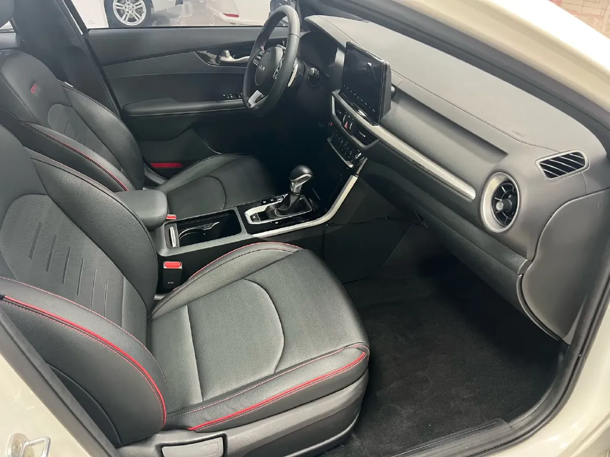 2021 Kia K3 1.4T 130HP L4 7DCT,autocango,china used car exporter,china ev exporter,chinese used car exporter,chinese used ev exporter