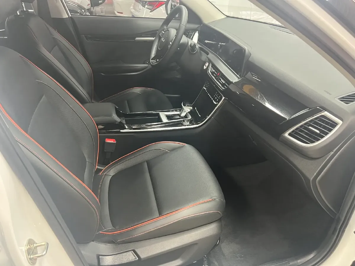 2023 Kia Seltos 1.5L 115HP L4 CVT,autocango,china used car exporter,china ev exporter,chinese used car exporter,chinese used ev exporter