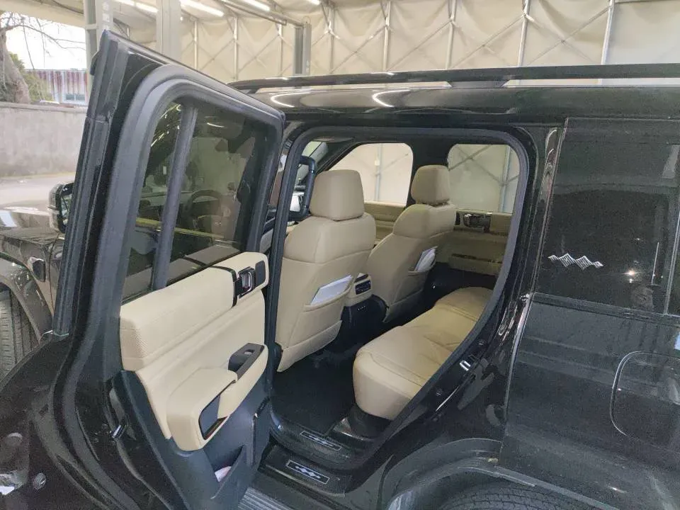 2025 FangChengBao Bao 5 1.5T 194HP L4 E-CVT PHEV 31.8KWH,autocango,china used car exporter,china ev exporter,chinese used car exporter,chinese used ev exporter