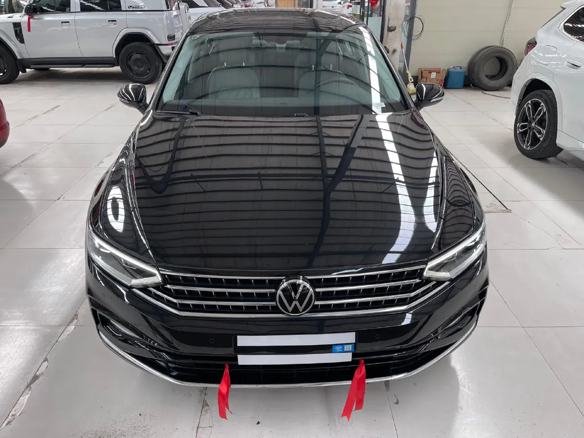 2025 Volkswagen Magotan 1.4T 150HP L4 7DCT,autocango,china used car exporter,china ev exporter,chinese used car exporter,chinese used ev exporter