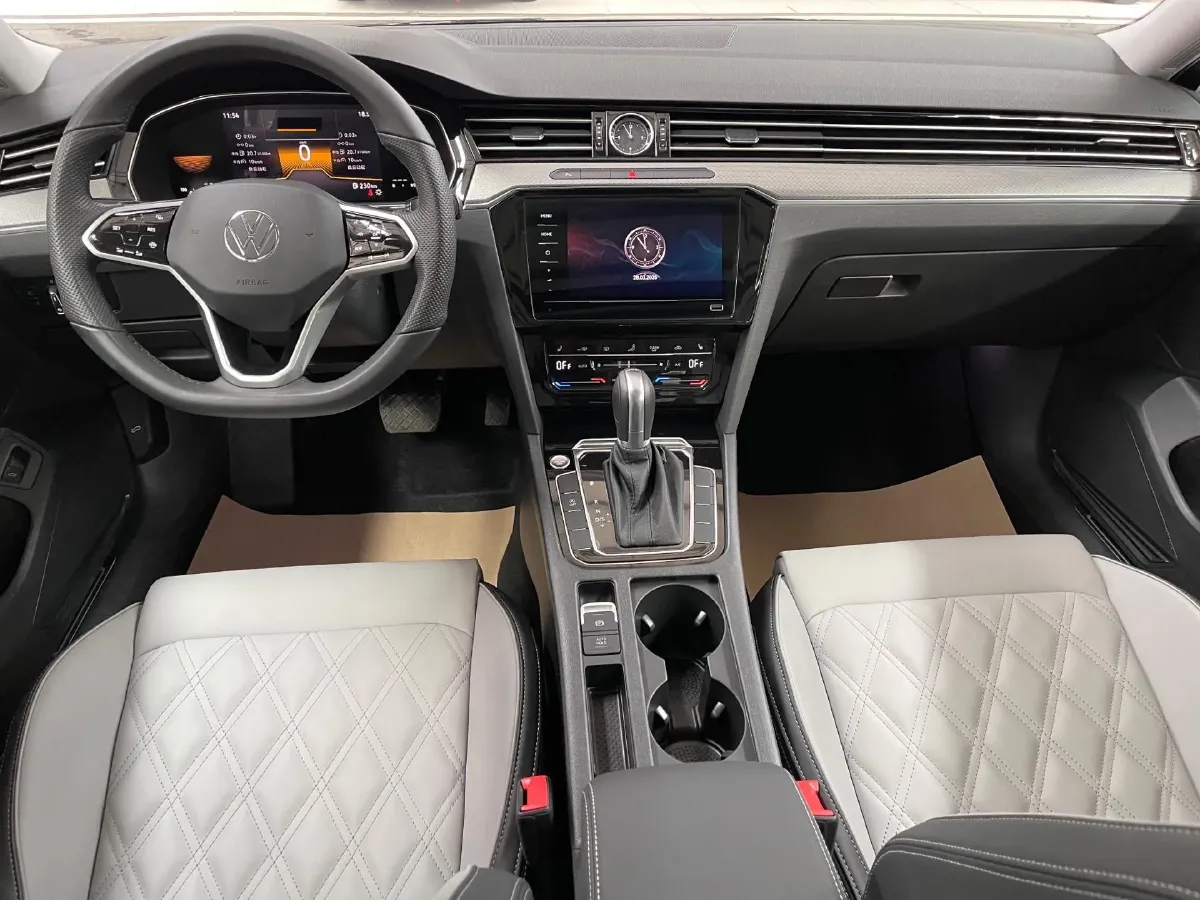 2025 Volkswagen Magotan 1.4T 150HP L4 7DCT,autocango,china used car exporter,china ev exporter,chinese used car exporter,chinese used ev exporter