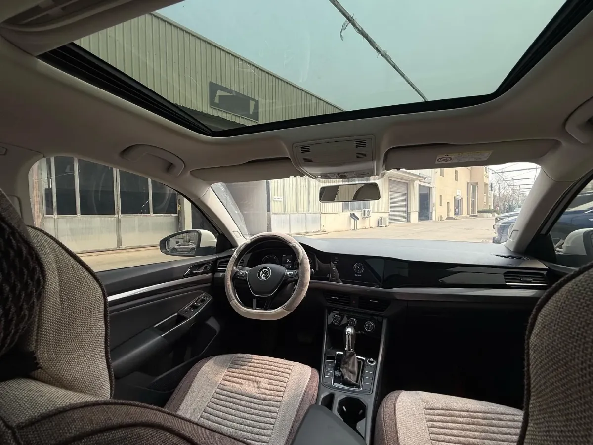 2021 Volkswagen Bora 1.5L 113HP L4 6AT,autocango,china used car exporter,china ev exporter,chinese used car exporter,chinese used ev exporter