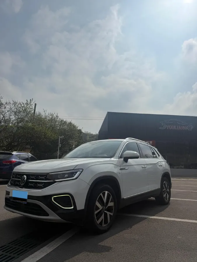 2023 Volkswagen Tayron 2.0T 186HP L4 7DCT,autocango,china used car exporter,china ev exporter,chinese used car exporter,chinese used ev exporter