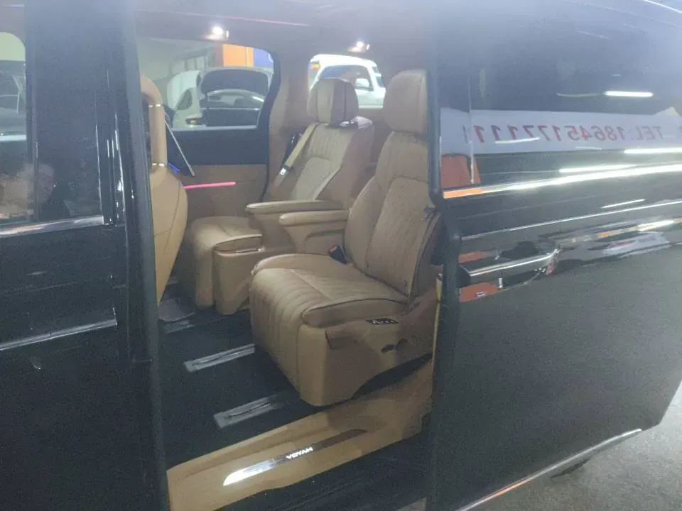 2022 Voyah Dream 1.5T 136HP L4 PHEV 25.57KWH,autocango,china used car exporter,china ev exporter,chinese used car exporter,chinese used ev exporter