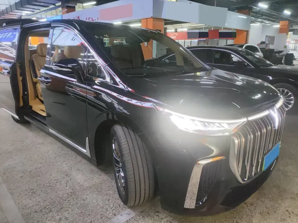 2022 Voyah Dream 1.5T 136HP L4 PHEV 25.57KWH,autocango,china used car exporter,china ev exporter,chinese used car exporter,chinese used ev exporter