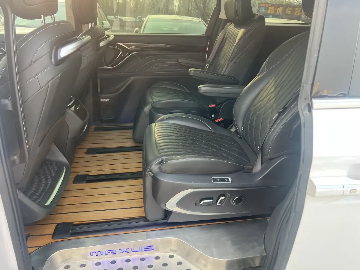 2022 MAXUS G90 2.0T 234HP L4 8AT,autocango,china used car exporter,china ev exporter,chinese used car exporter,chinese used ev exporter