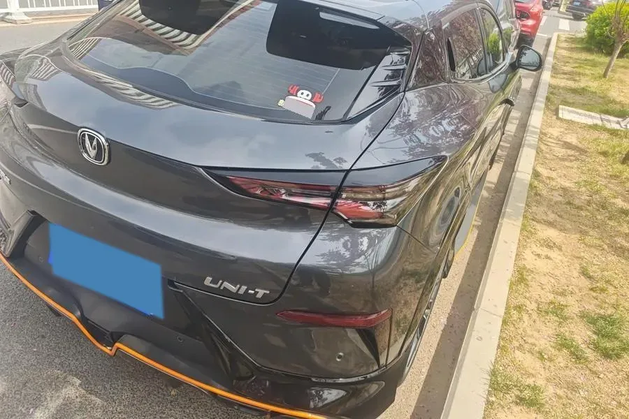 2022 ChangAn UNI-T 1.5T 188HP L4 7DCT,autocango,china used car exporter,china ev exporter,chinese used car exporter,chinese used ev exporter