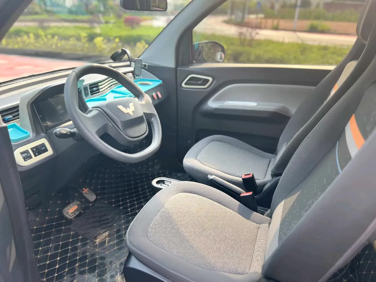 2021 WuLing HongGuang MINI EV BEV 9.3KWH,autocango,china used car exporter,china ev exporter,chinese used car exporter,chinese used ev exporter