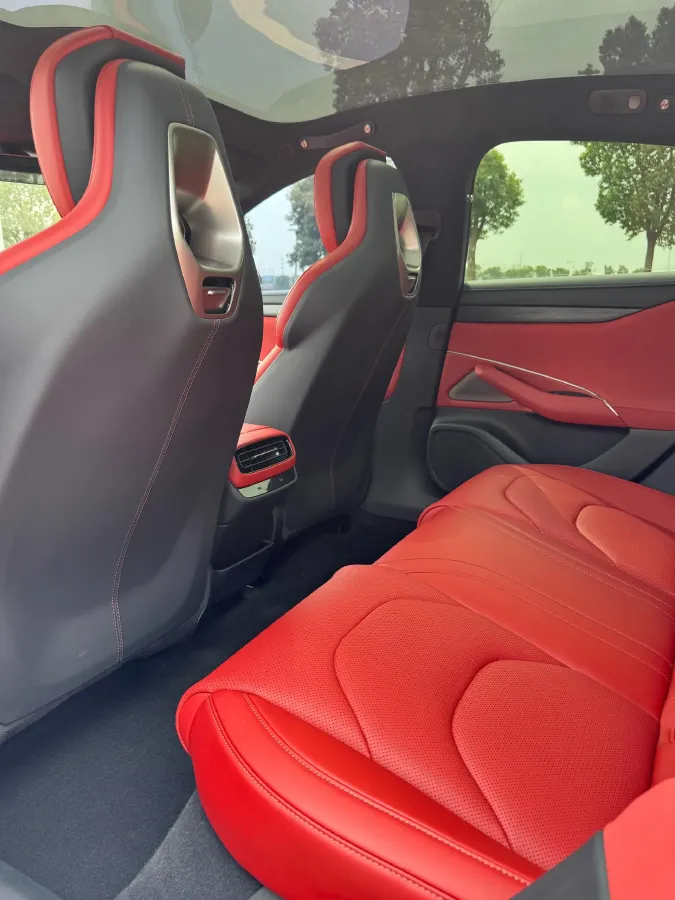 2024 MI SU7 BEV 101KWH,autocango,china used car exporter,china ev exporter,chinese used car exporter,chinese used ev exporter