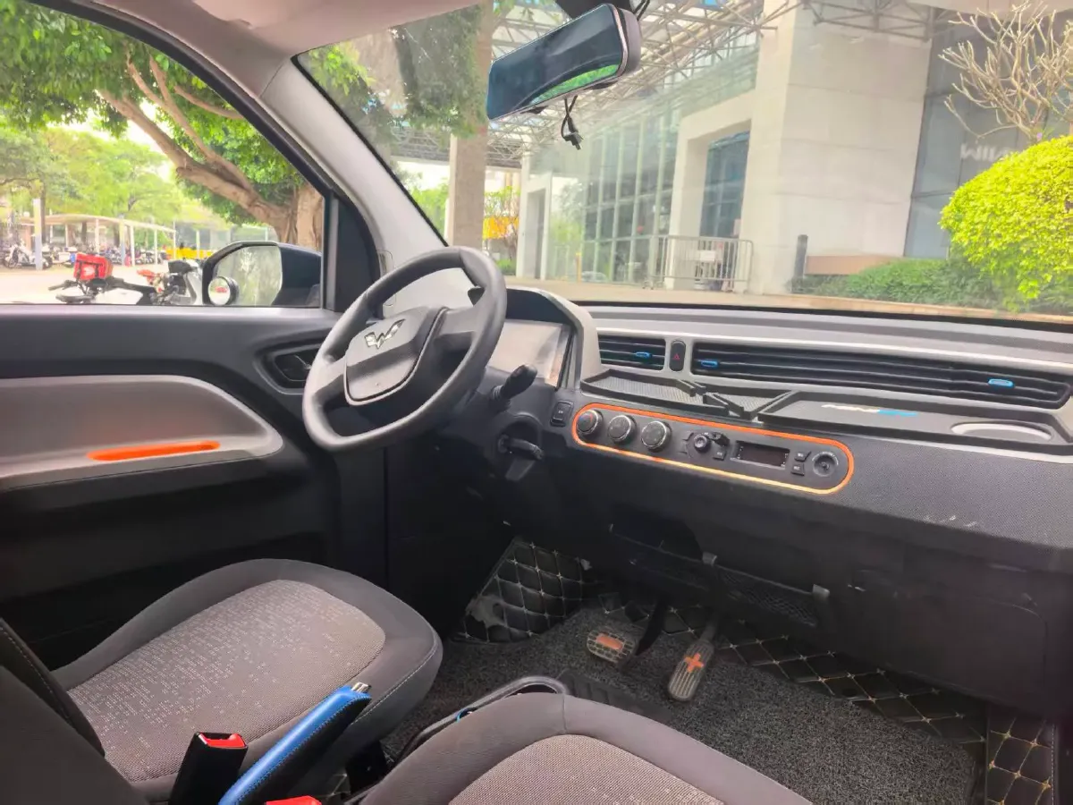 2020 WuLing HongGuang MINI EV BEV 13.8KWH,autocango,china used car exporter,china ev exporter,chinese used car exporter,chinese used ev exporter