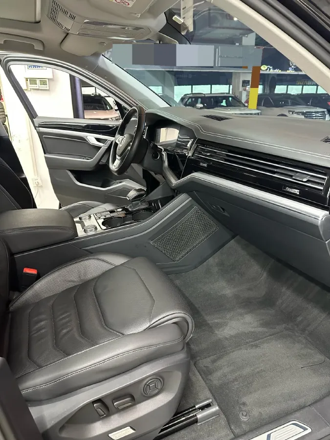 2021 Volkswagen Talagon 2.5T 299HP V6 7DCT,autocango,china used car exporter,china ev exporter,chinese used car exporter,chinese used ev exporter