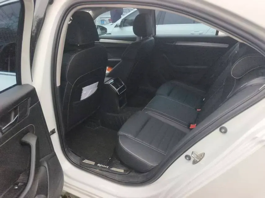 2022 Skoda Octavia 1.4T 150HP L4 7DCT,autocango,china used car exporter,china ev exporter,chinese used car exporter,chinese used ev exporter