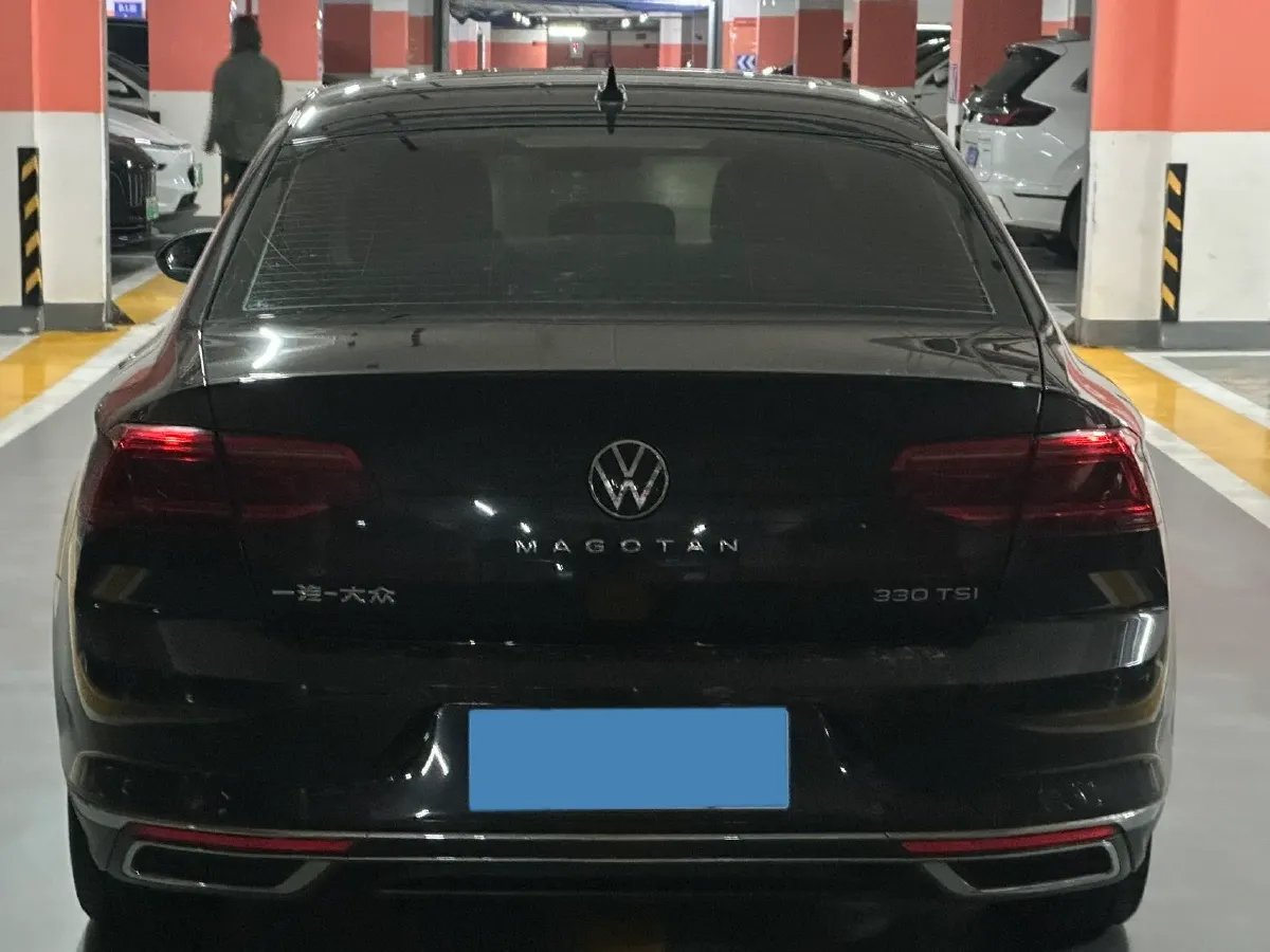 2020 Volkswagen Magotan 2.0T 186HP L4 7DCT,autocango,china used car exporter,china ev exporter,chinese used car exporter,chinese used ev exporter