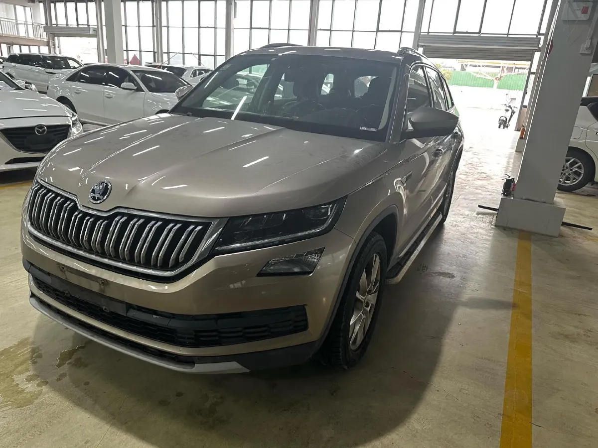2018 Skoda Kodiak 2.0T 186HP L4 7DCT,autocango,china used car exporter,china ev exporter,chinese used car exporter,chinese used ev exporter