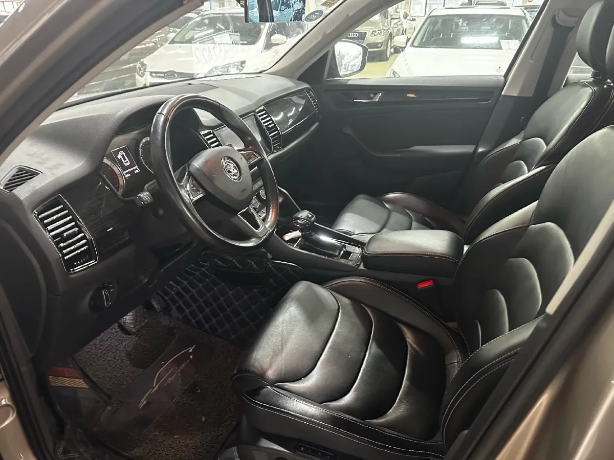 2018 Skoda Kodiak 2.0T 186HP L4 7DCT,autocango,china used car exporter,china ev exporter,chinese used car exporter,chinese used ev exporter