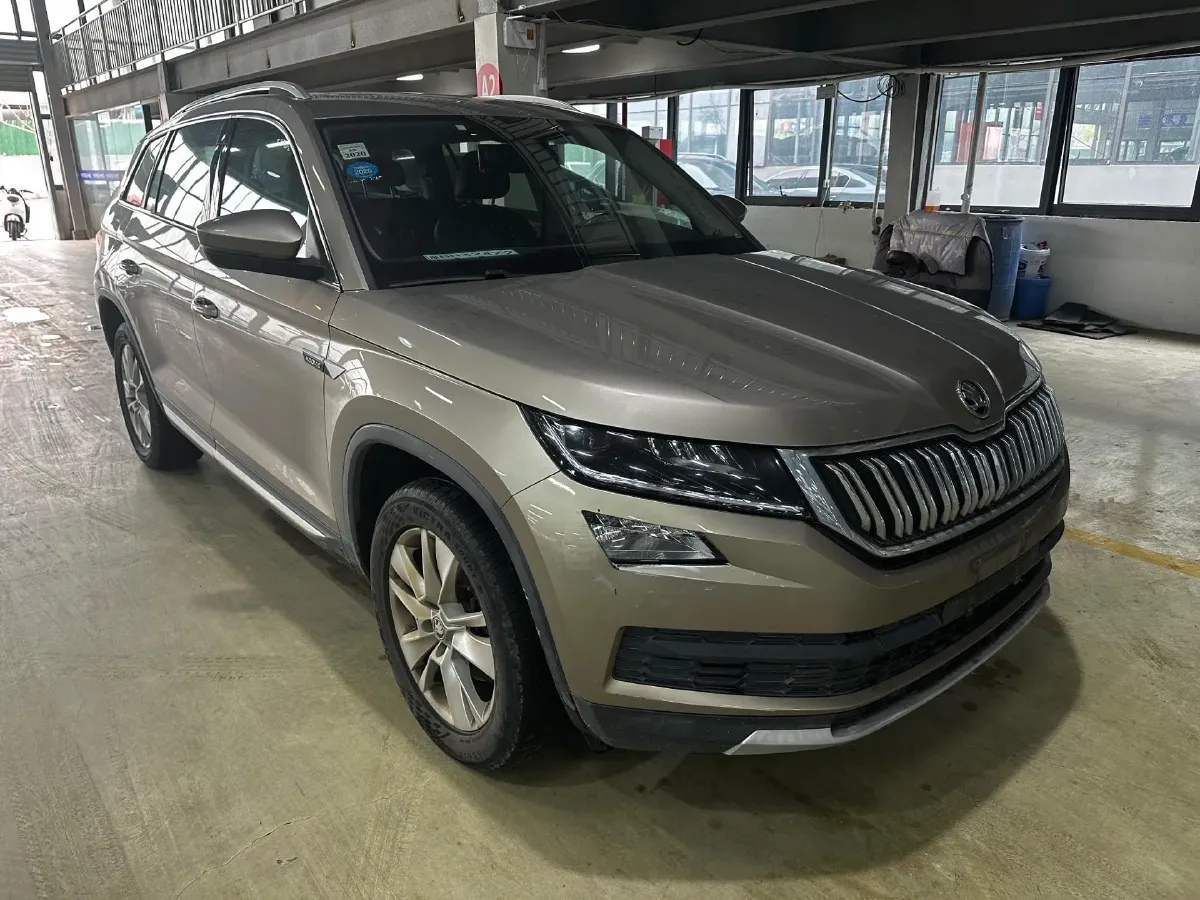 2018 Skoda Kodiak 2.0T 186HP L4 7DCT,autocango,china used car exporter,china ev exporter,chinese used car exporter,chinese used ev exporter