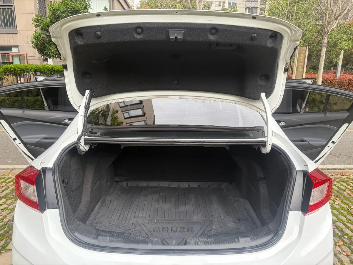 2018 Chevrolet Cruze 1.5L 114HP L4 6AT,autocango,china used car exporter,china ev exporter,chinese used car exporter,chinese used ev exporter