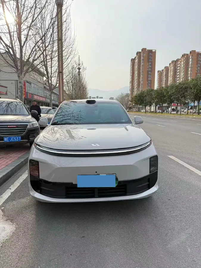 2024 Li L6 Range Extended 154HP L4 REEV 36.8KWH,autocango,china used car exporter,china ev exporter,chinese used car exporter,chinese used ev exporter
