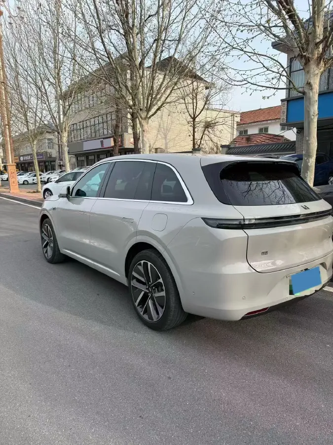 2024 Li L6 Range Extended 154HP L4 REEV 36.8KWH,autocango,china used car exporter,china ev exporter,chinese used car exporter,chinese used ev exporter