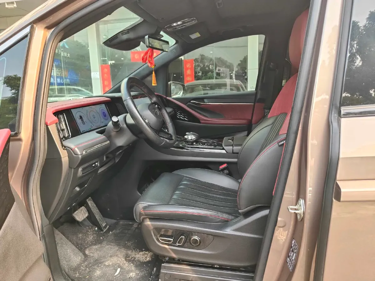 2023 GAC Trumpchi M8 2.0T 252HP L4 8AT,autocango,china used car exporter,china ev exporter,chinese used car exporter,chinese used ev exporter