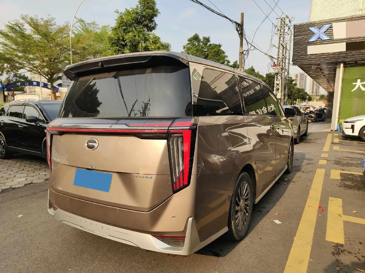 2023 GAC Trumpchi M8 2.0T 252HP L4 8AT,autocango,china used car exporter,china ev exporter,chinese used car exporter,chinese used ev exporter