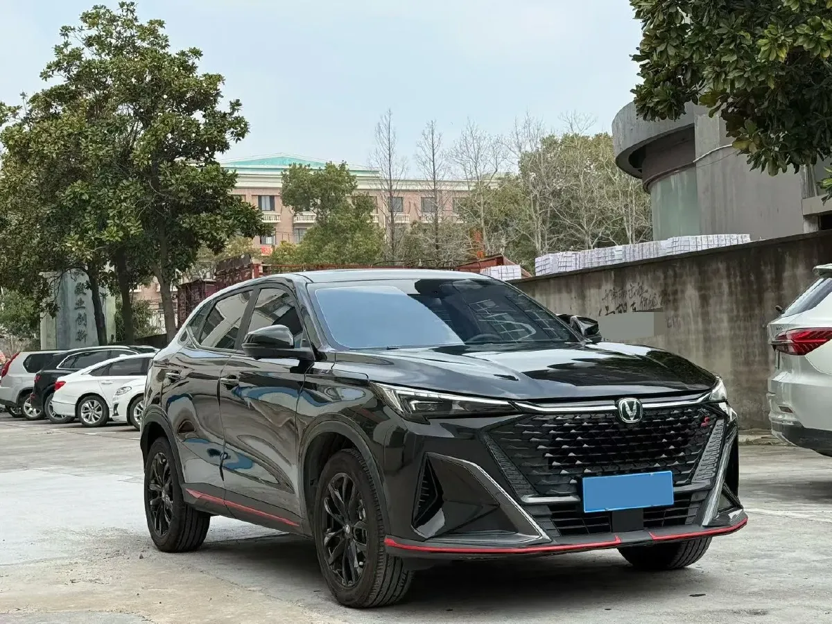 2024 ChangAn X5 PLUS 1.5T 188HP L4 7DCT,autocango,china used car exporter,china ev exporter,chinese used car exporter,chinese used ev exporter