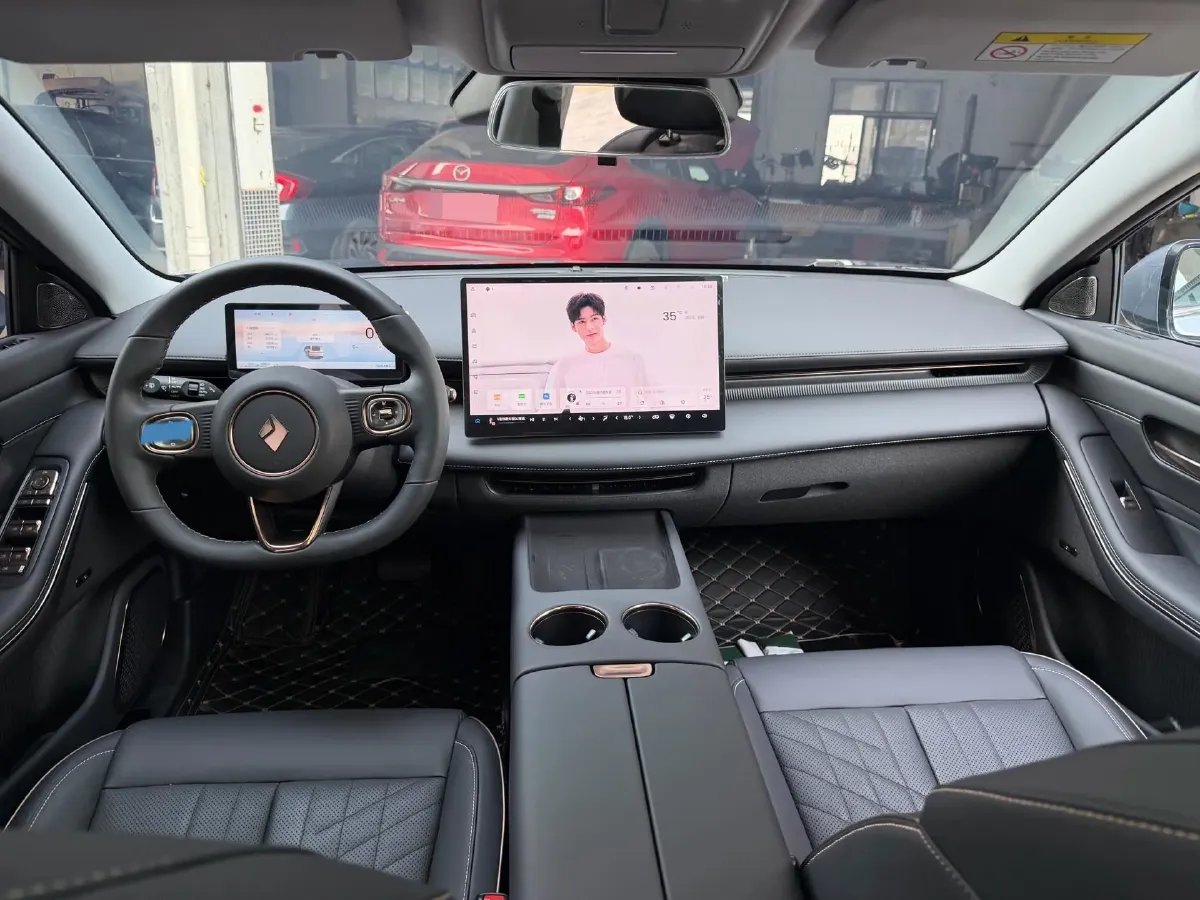 2025 BaoJun XiangJing 1.5T 143HP L4 1DHT PHEV,autocango,china used car exporter,china ev exporter,chinese used car exporter,chinese used ev exporter