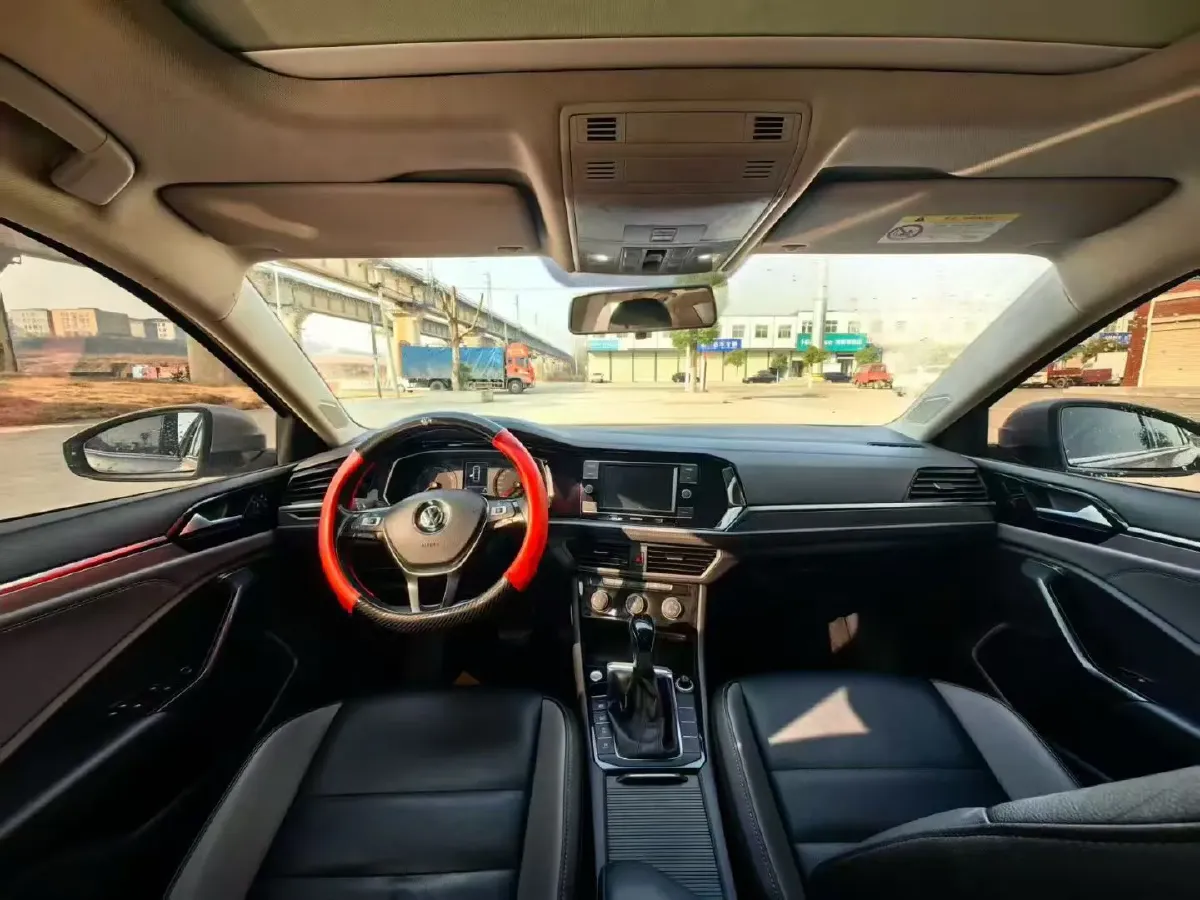 2019 Jeep Renegade 1.3T 173HP L4 7DCT,autocango,china used car exporter,china ev exporter,chinese used car exporter,chinese used ev exporter