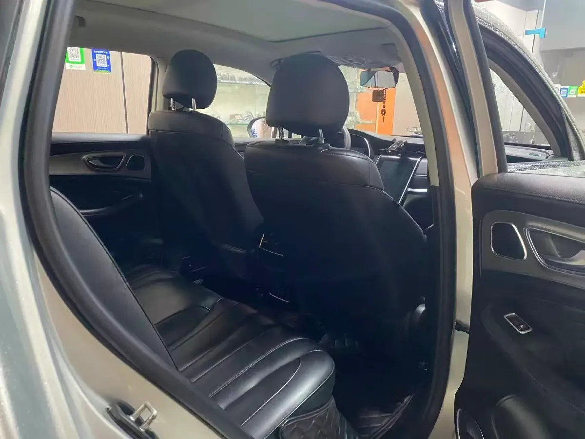 2019 Roewe RX5 MAX 1.5T 173HP L4 6AT,autocango,china used car exporter,china ev exporter,chinese used car exporter,chinese used ev exporter