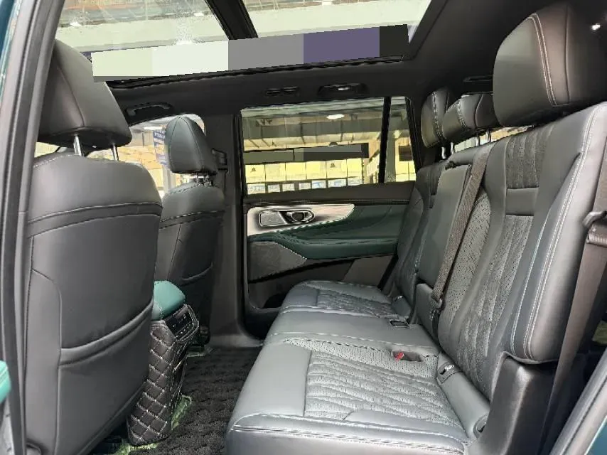 2022 GAC Trumpchi GS8 2.0T 252HP L4 8AT,autocango,china used car exporter,china ev exporter,chinese used car exporter,chinese used ev exporter