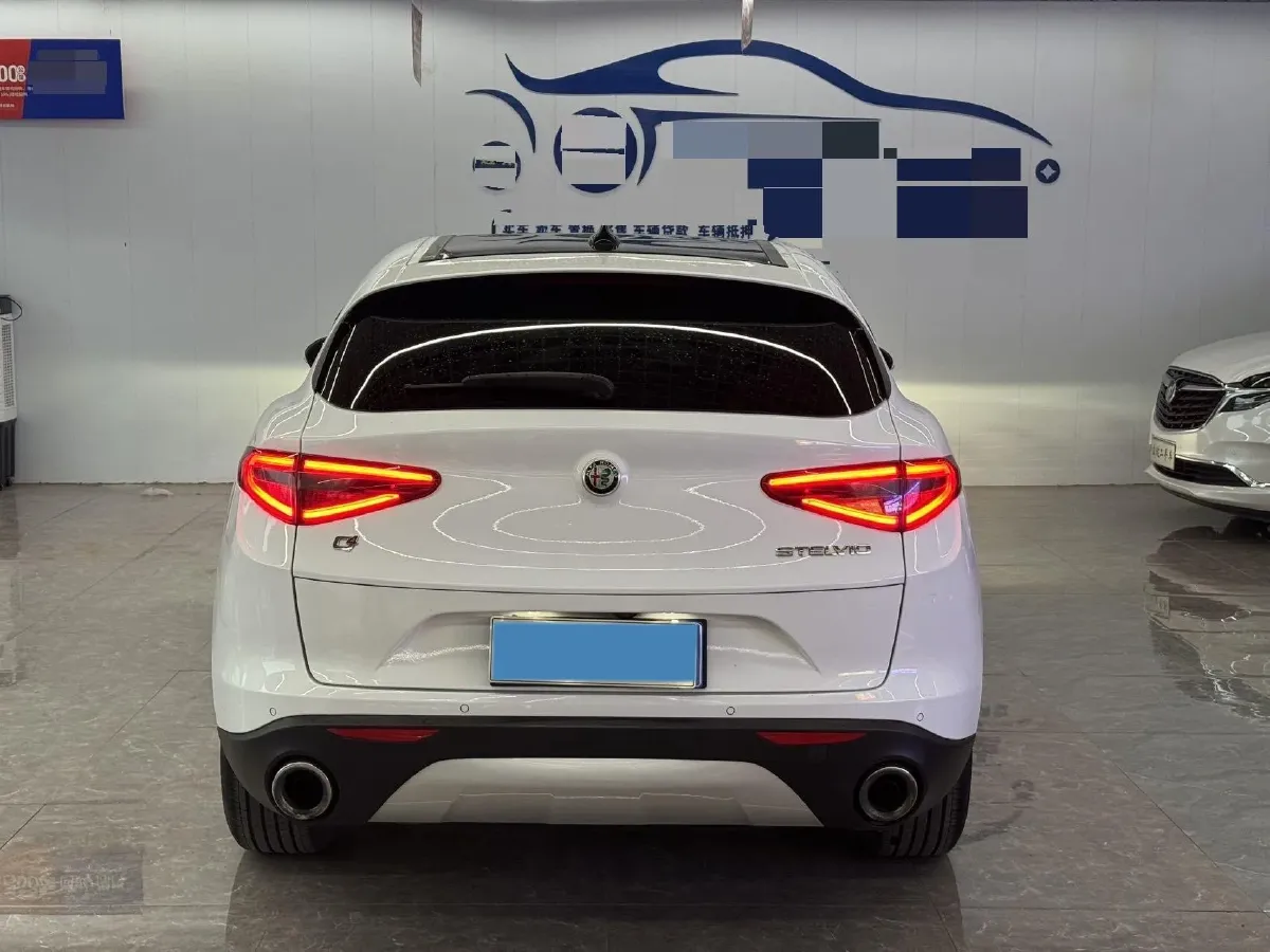 2017 Jaguar XE 2.0T 240HP L4 8AT,autocango,china used car exporter,china ev exporter,chinese used car exporter,chinese used ev exporter