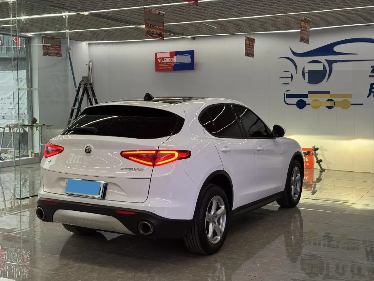 2017 Jaguar XE 2.0T 240HP L4 8AT,autocango,china used car exporter,china ev exporter,chinese used car exporter,chinese used ev exporter