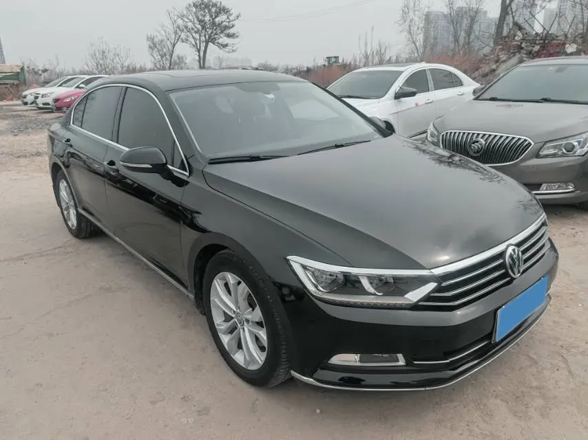 2019 Volkswagen Magotan 2.0T 186HP L4 7DCT,autocango,china used car exporter,china ev exporter,chinese used car exporter,chinese used ev exporter