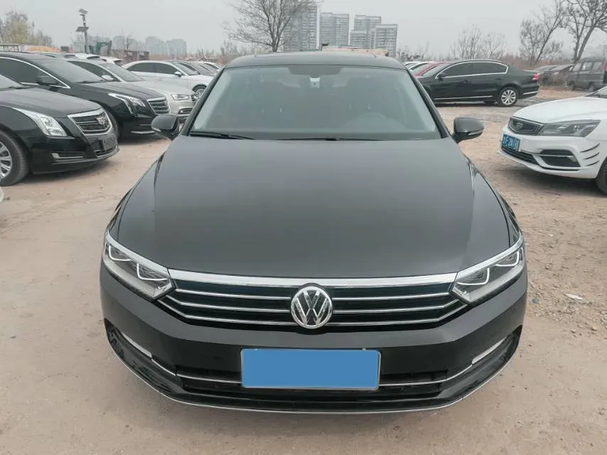 2019 Volkswagen Magotan 2.0T 186HP L4 7DCT,autocango,china used car exporter,china ev exporter,chinese used car exporter,chinese used ev exporter
