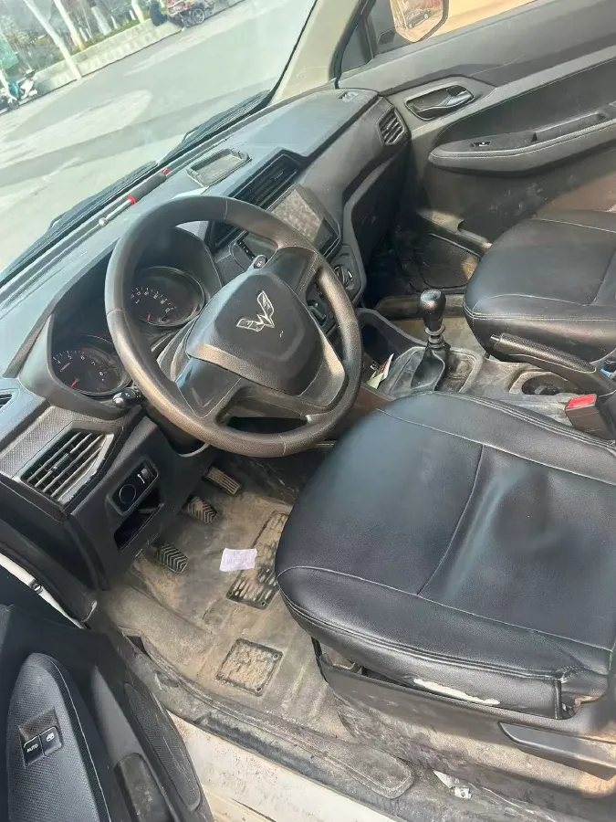 2019 WuLing HongGuang 1.5L 105HP L4 5MT,autocango,china used car exporter,china ev exporter,chinese used car exporter,chinese used ev exporter