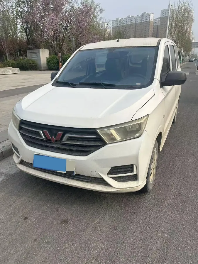2019 WuLing HongGuang 1.5L 105HP L4 5MT,autocango,china used car exporter,china ev exporter,chinese used car exporter,chinese used ev exporter