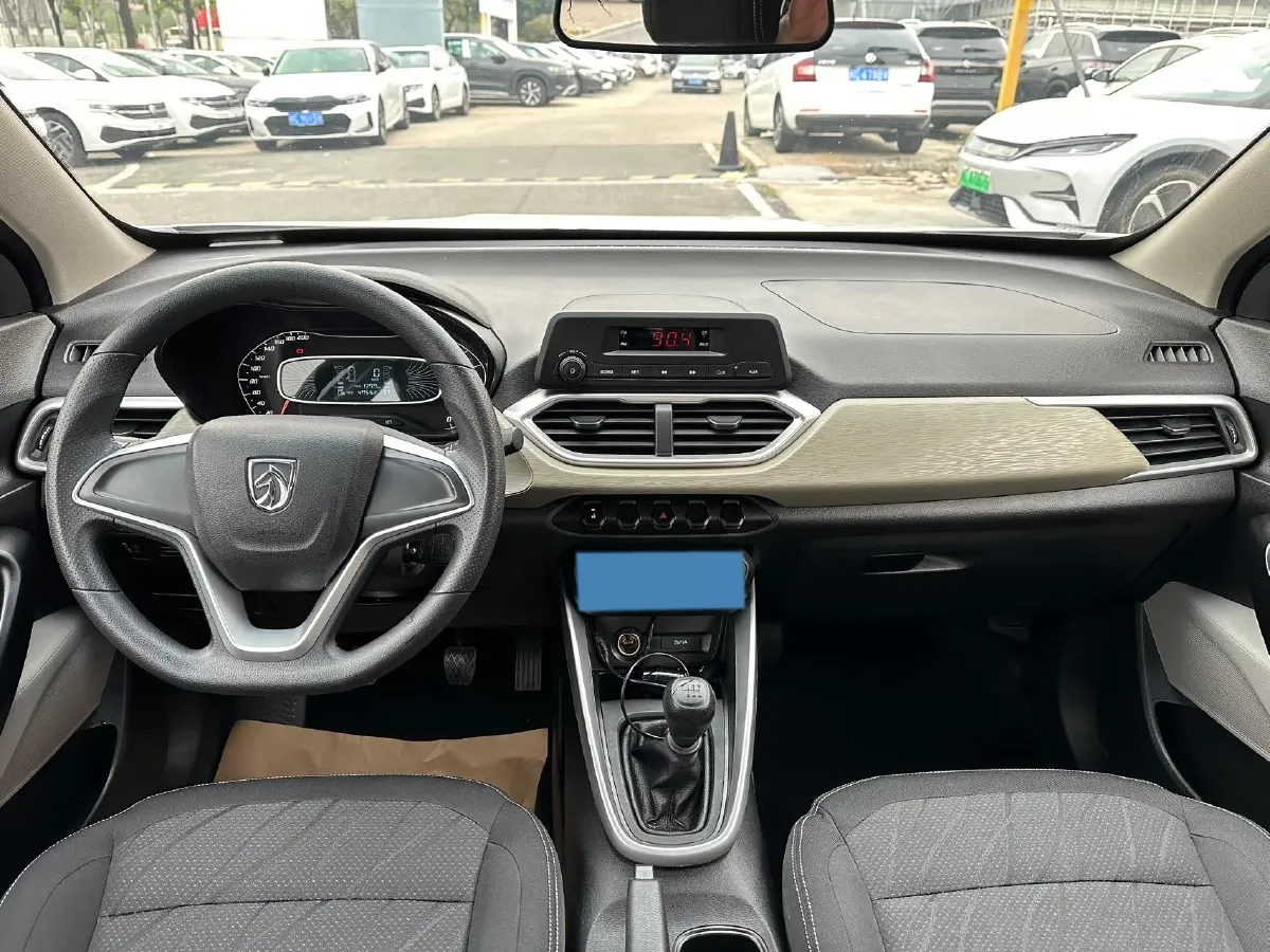 2017 BaoJun 510 1.5L 112HP L4 6MT,autocango,china used car exporter,china ev exporter,chinese used car exporter,chinese used ev exporter