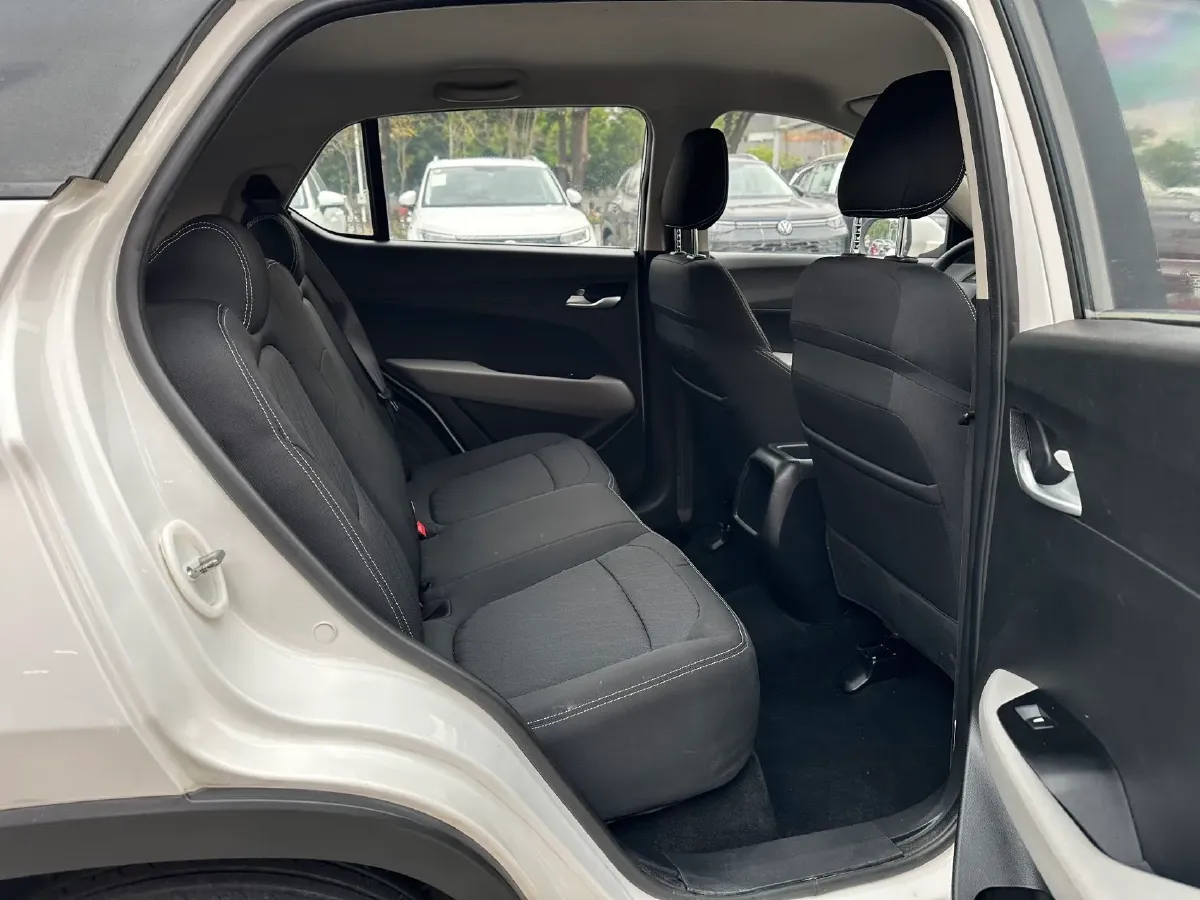 2017 BaoJun 510 1.5L 112HP L4 6MT,autocango,china used car exporter,china ev exporter,chinese used car exporter,chinese used ev exporter