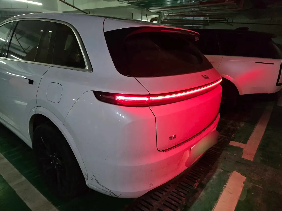 2023 Li L7 Range Extended 154HP REEV 40.9KWH,autocango,china used car exporter,china ev exporter,chinese used car exporter,chinese used ev exporter