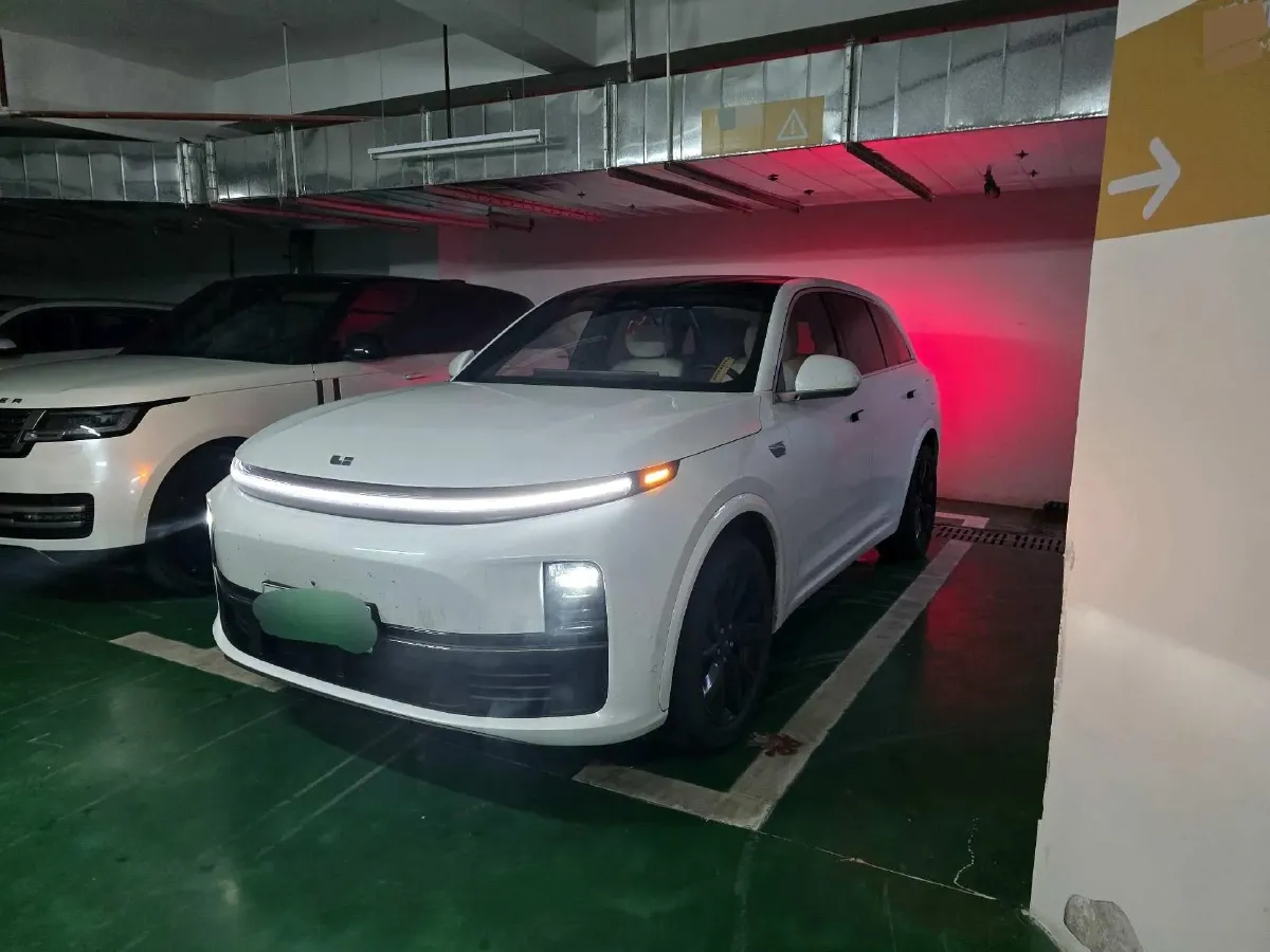 2023 Li L7 Range Extended 154HP REEV 40.9KWH,autocango,china used car exporter,china ev exporter,chinese used car exporter,chinese used ev exporter
