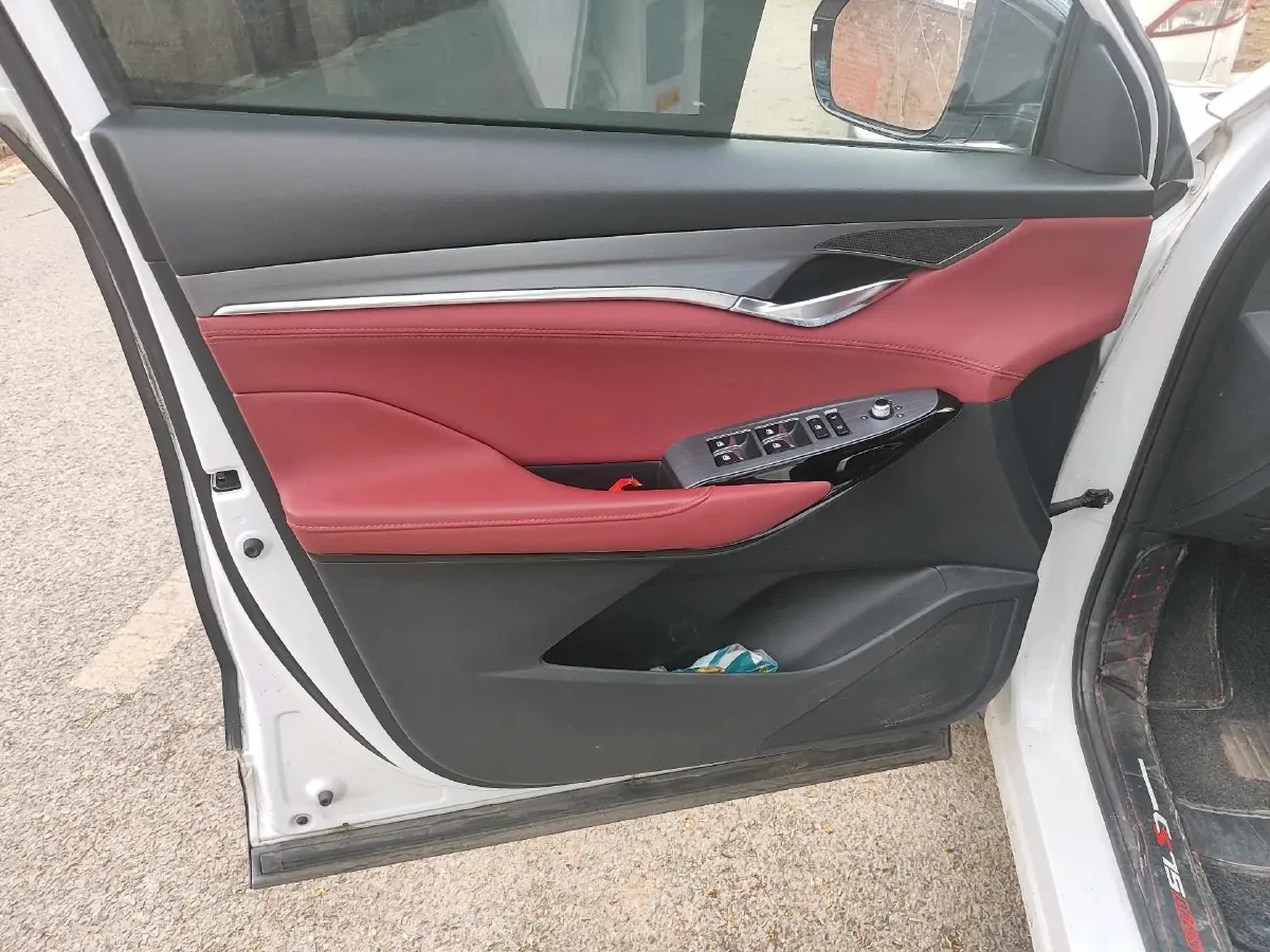 2022 ChangAn CS75 Plus 2.0T 233HP L4 8AT,autocango,china used car exporter,china ev exporter,chinese used car exporter,chinese used ev exporter