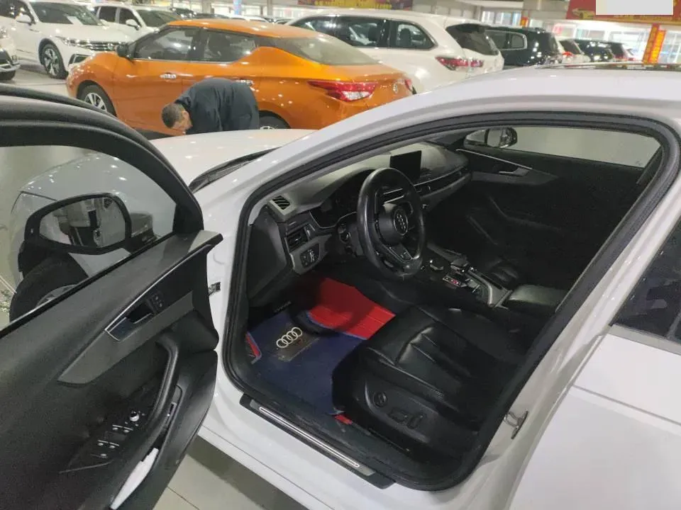 2019 Audi A4L 2.0T 190HP L4 7DCT,autocango,china used car exporter,china ev exporter,chinese used car exporter,chinese used ev exporter