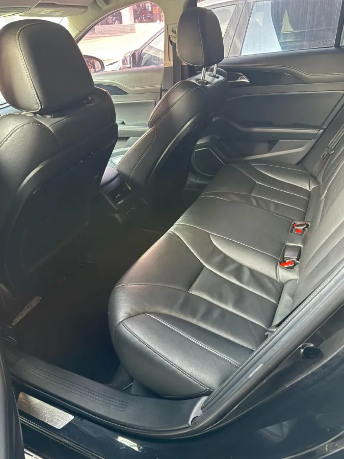 2019 HongQi H5 1.8T 180HP L4 6AT,autocango,china used car exporter,china ev exporter,chinese used car exporter,chinese used ev exporter