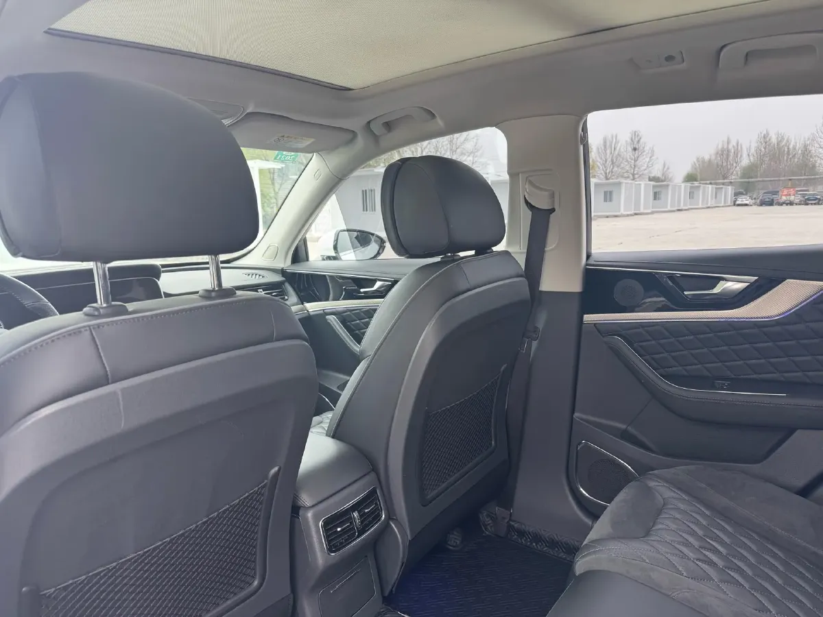 2019 HongQi HS5 2.0T 224HP L4 6AT,autocango,china used car exporter,china ev exporter,chinese used car exporter,chinese used ev exporter